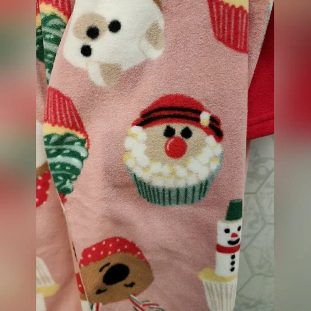 New Carter's Christmas Cupcakes Pajama Set